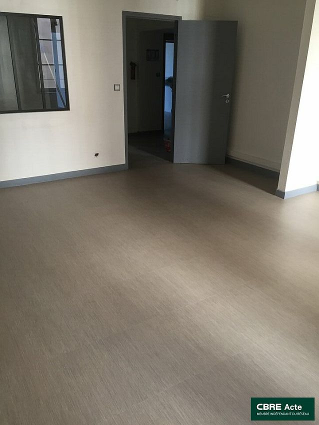 Bureau Location 54000 NANCY