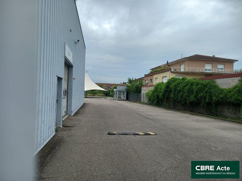 Commerce Location 54270 ESSEY LES NANCY