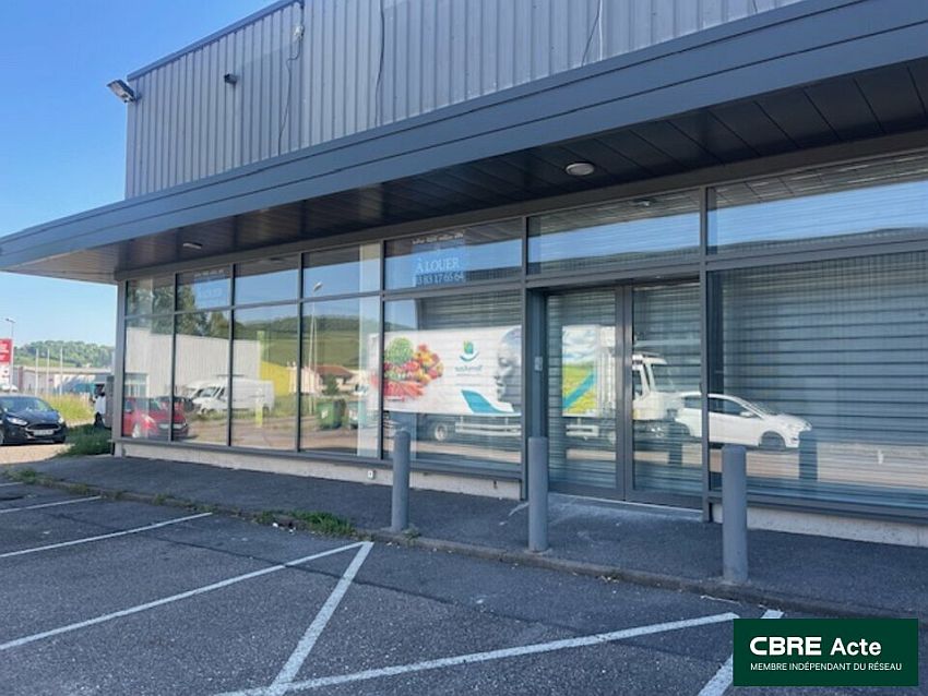 Commerce Location 54270 ESSEY LES NANCY