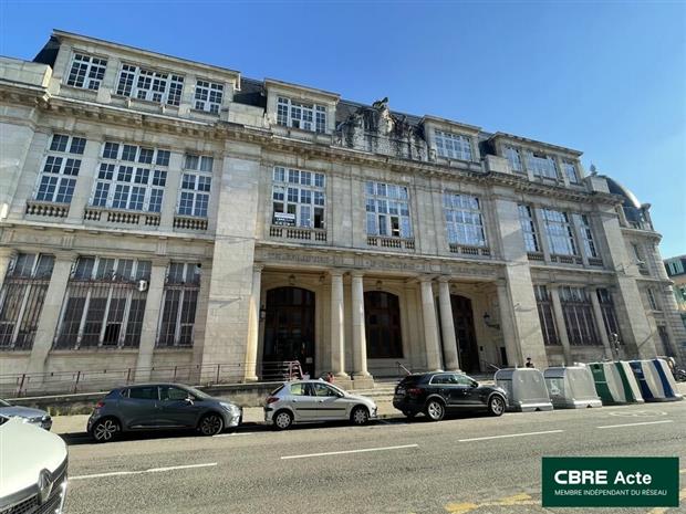 Bureau Location 54000 NANCY