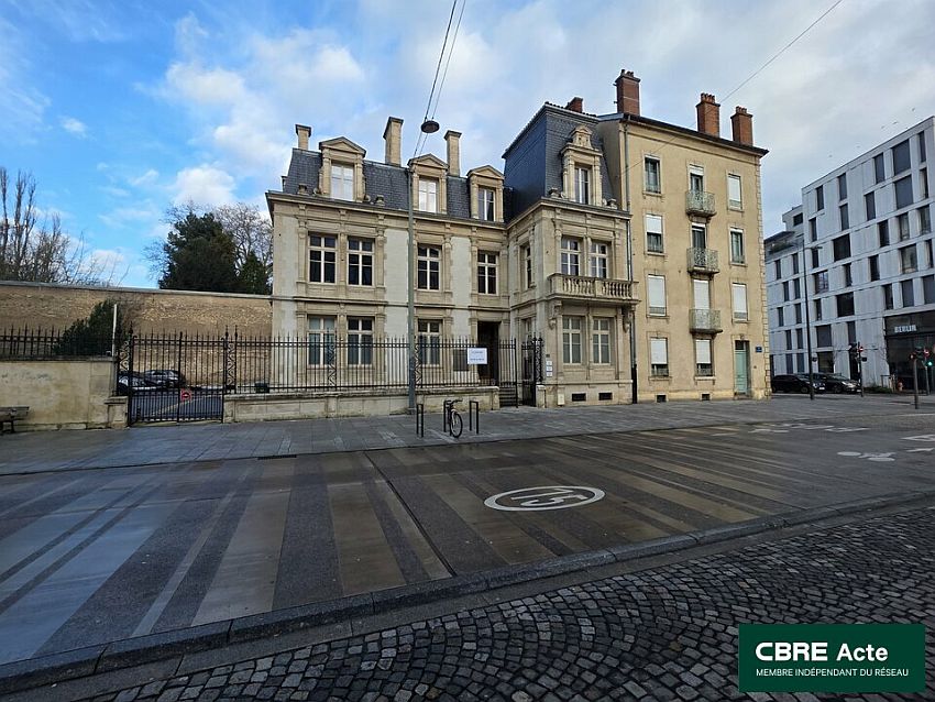 Bureau Location 54000 NANCY