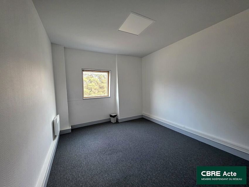 Bureau Location 54000 NANCY