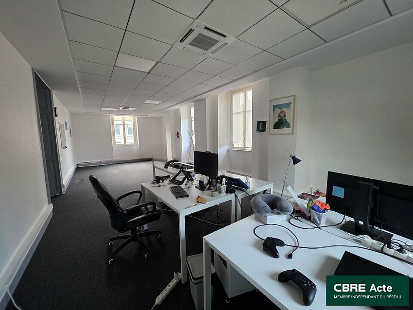 Bureau Location 54000 NANCY