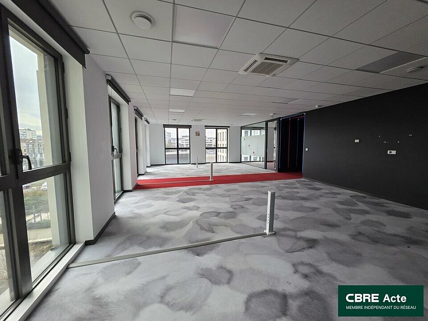 Bureau Location 54000 NANCY