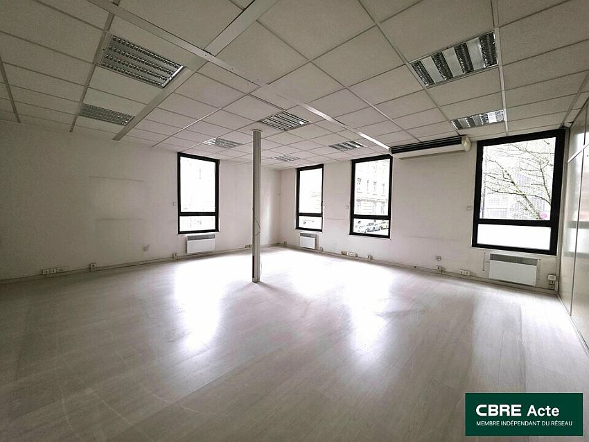 Bureau Location 54000 NANCY