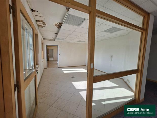 Bureau Location 54280 SEICHAMPS