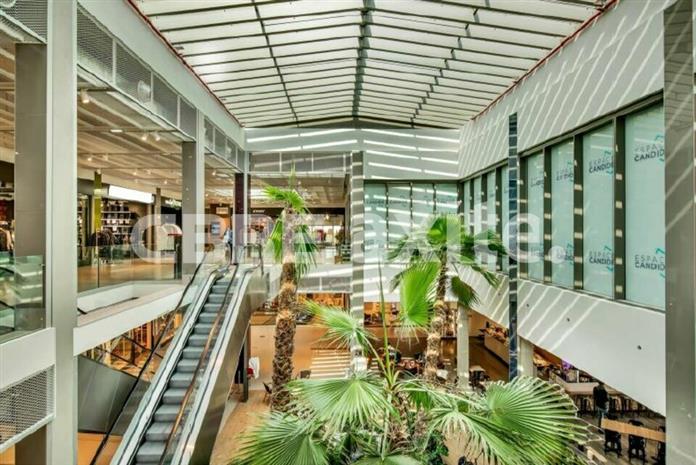 Commerce Location 01210 FERNEY VOLTAIRE