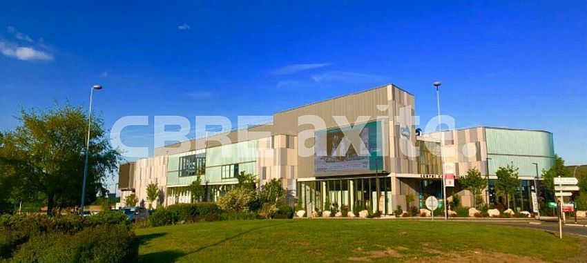 Commerce Location 01210 FERNEY VOLTAIRE