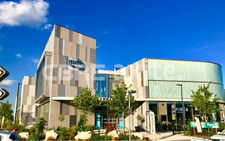 Commerce Location 01210 FERNEY VOLTAIRE