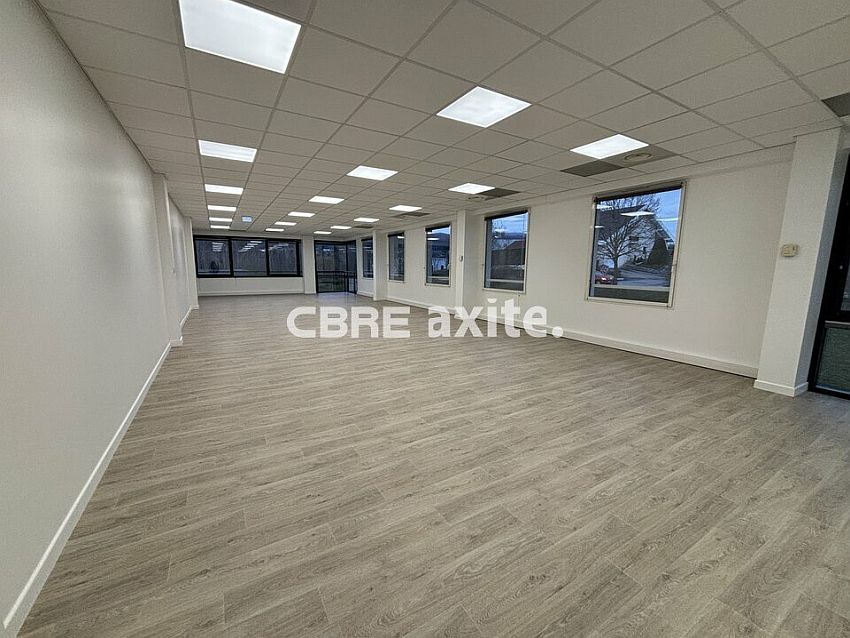 Bureau Location 74650 CHAVANOD