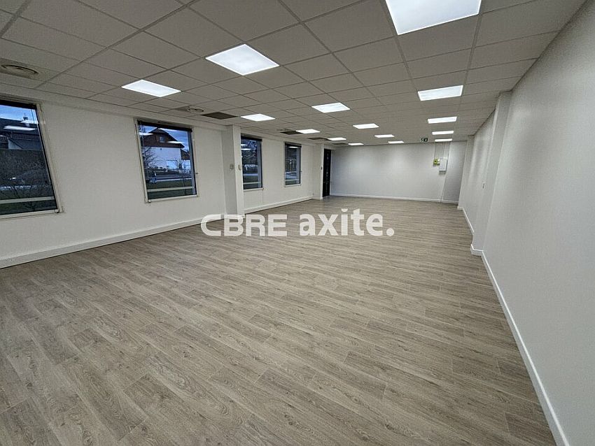 Bureau Location 74650 CHAVANOD