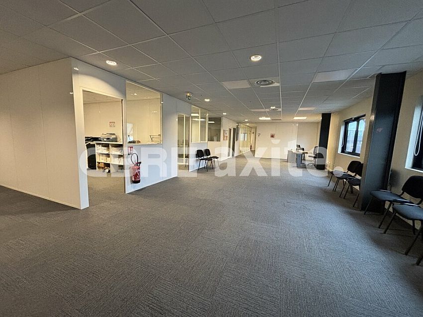 Bureau Location 74960 MEYTHET