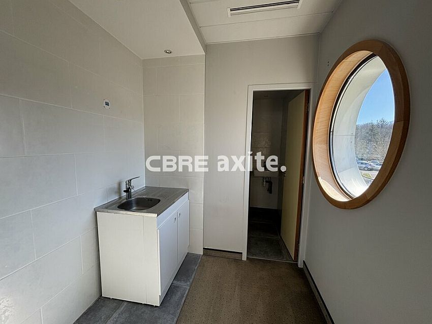 Bureau Location 74650 CHAVANOD