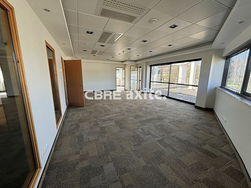 Bureau Location 74650 CHAVANOD