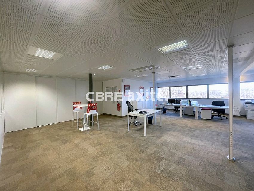 Bureau Location 74650 CHAVANOD