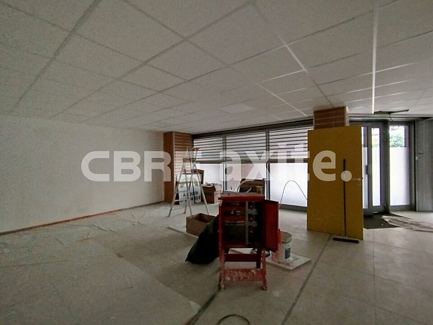 Commerce Location 74100 ANNEMASSE