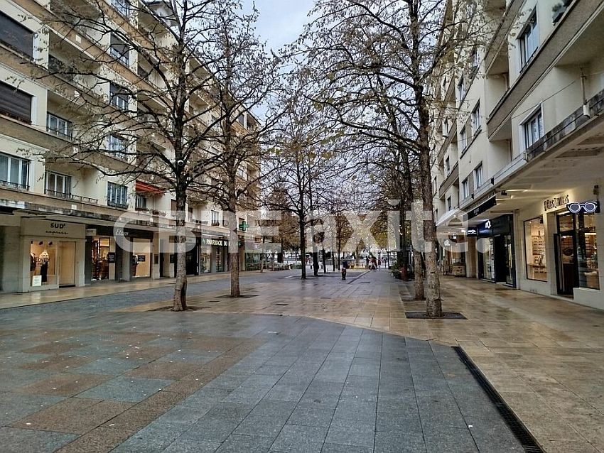 Commerce Location 74100 ANNEMASSE