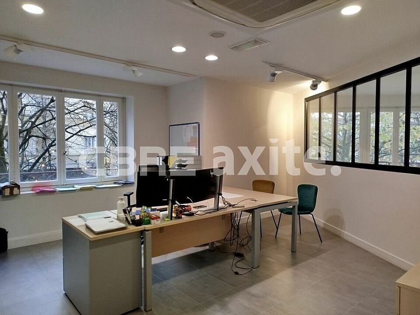 Commerce Location 74100 ANNEMASSE