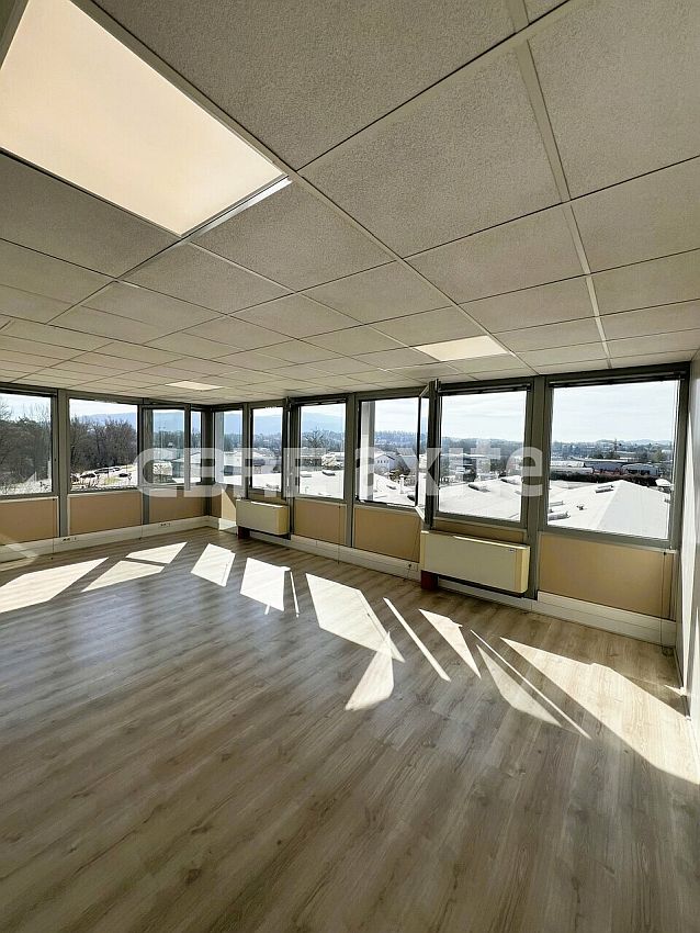 Bureau Location 74960 MEYTHET