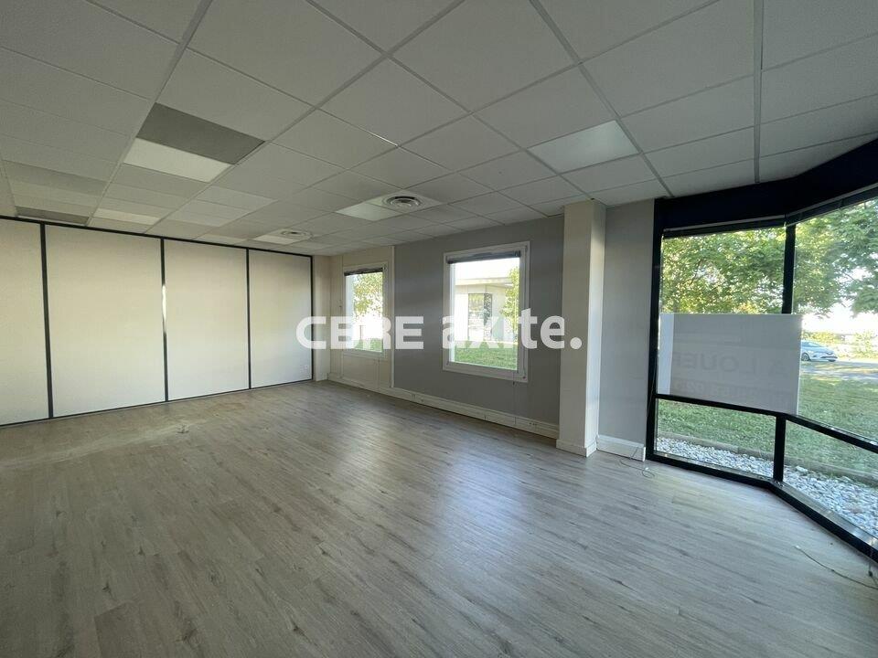 Bureau Location 74650 CHAVANOD