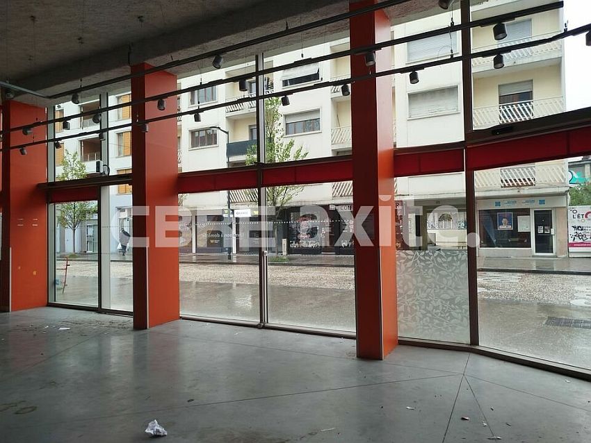 Commerce Location 74100 ANNEMASSE