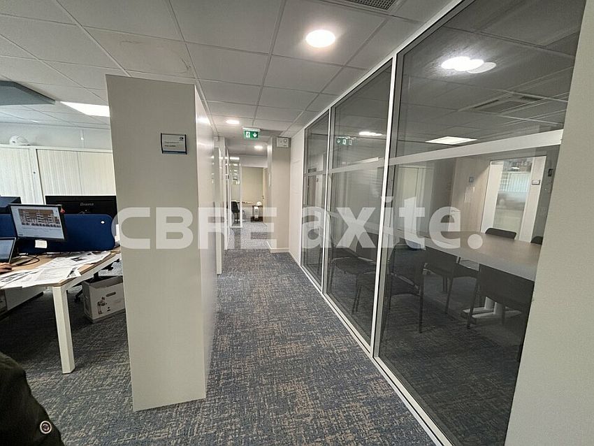 Bureau Location 74650 CHAVANOD