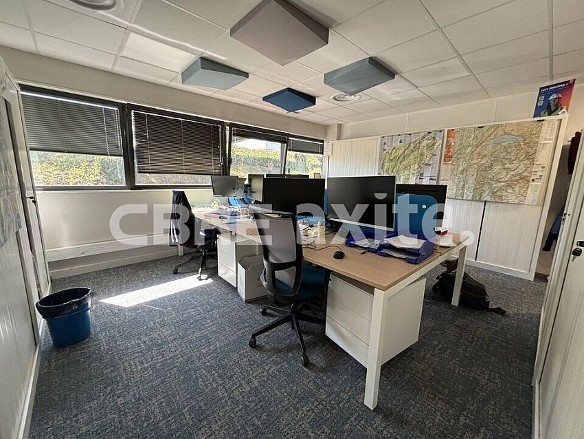 Bureau Location 74650 CHAVANOD