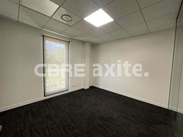 Bureau Location 74300 THYEZ