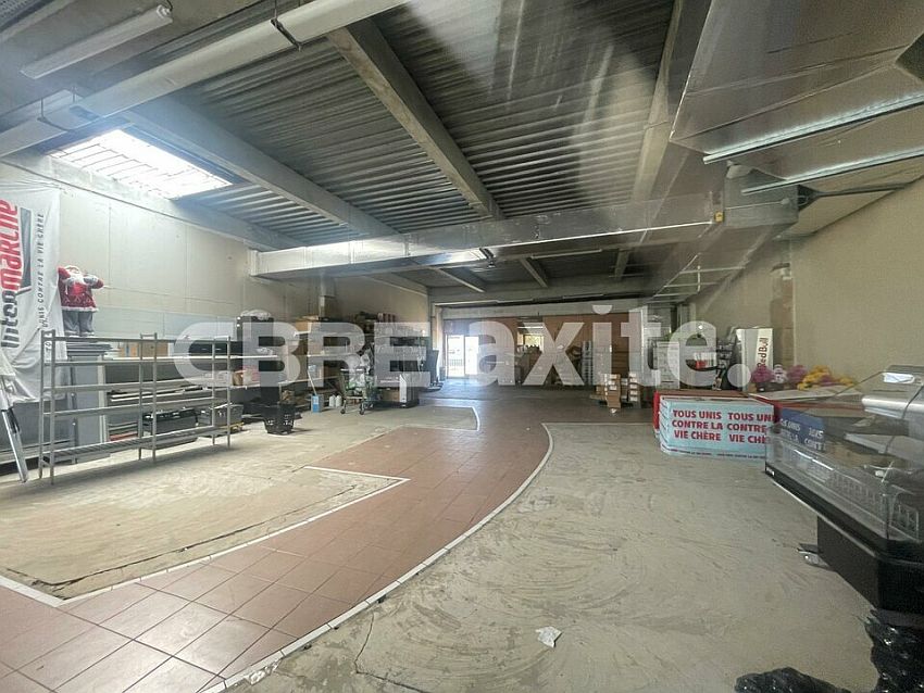 Commerce Location 74940 ANNECY