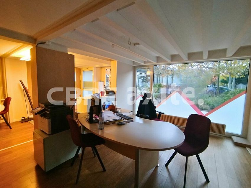 Commerce Location 74000 ANNECY