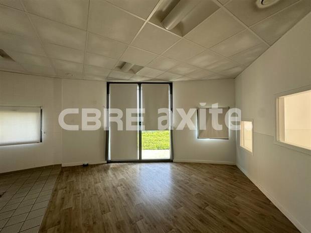 Commerce Location 74150 RUMILLY