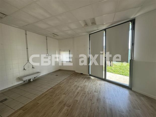 Commerce Location 74150 RUMILLY