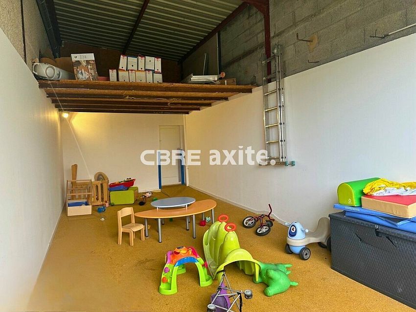 Bureau Location 74330 SILLINGY