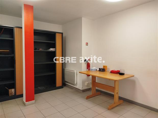 Commerce Location 74410 SAINT-JORIOZ