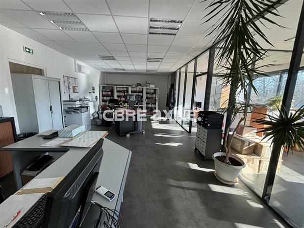 Bureau Location 74650 CHAVANOD