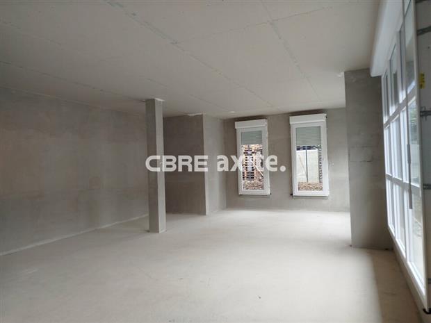 Commerce Location 74300 THYEZ