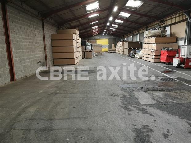 Local d'activités Location 74230 THONES