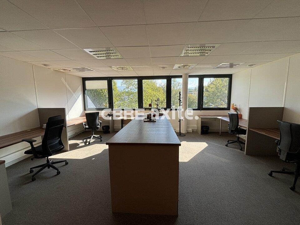 Bureau Location 74650 CHAVANOD