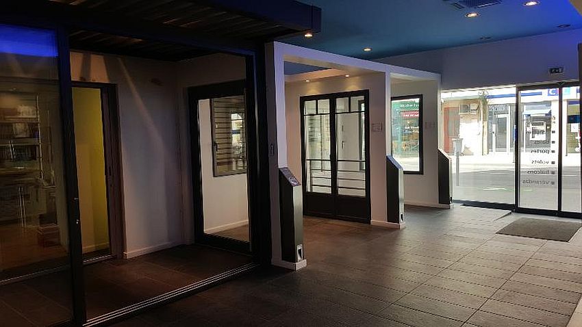 Commerce Location 26500 BOURG LES VALENCE