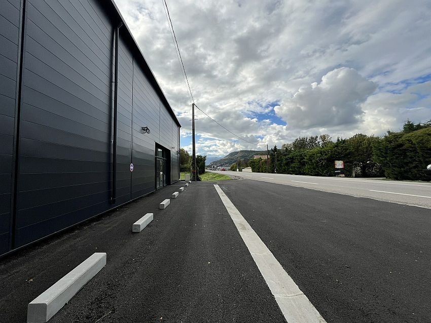 Commerce Location 26270 LORIOL SUR DROME