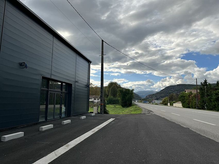 Commerce Location 26270 LORIOL SUR DROME