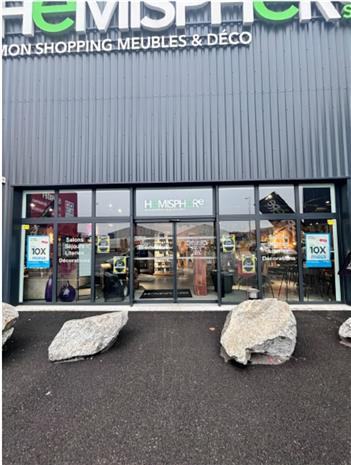 Commerce Location 26000 VALENCE