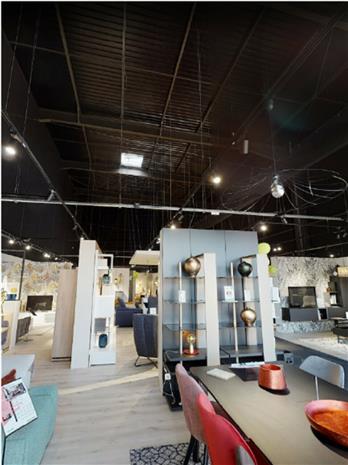 Commerce Location 26000 VALENCE
