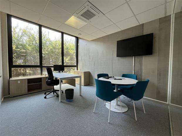 Bureau Location 26000 VALENCE