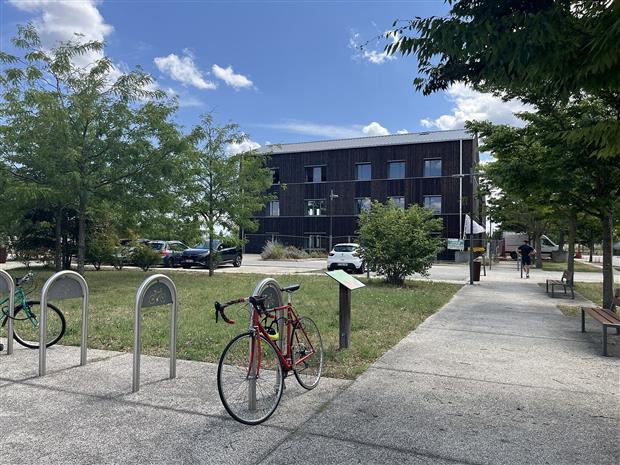 Bureau Location 26300 ALIXAN