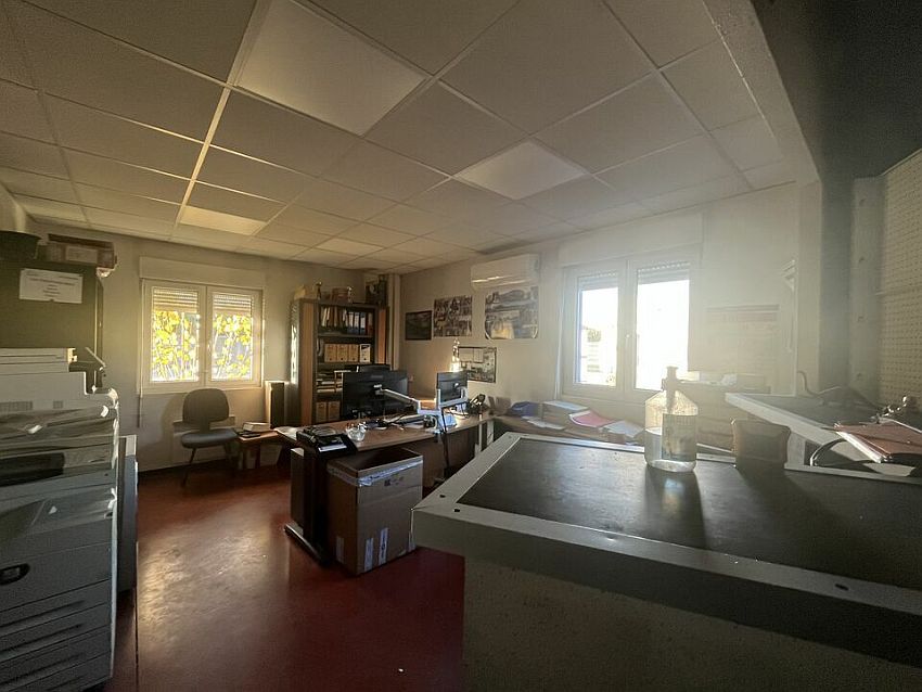 Local d'activités Location 26200 MONTÉLIMAR