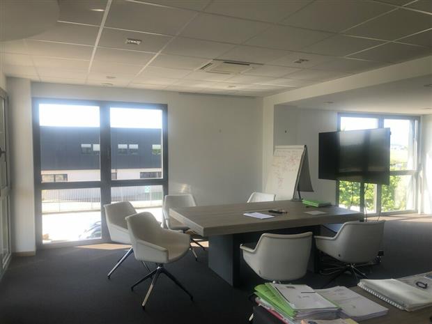 Bureau Location 26000 VALENCE