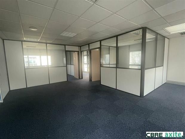 Bureau Location 38240 MEYLAN