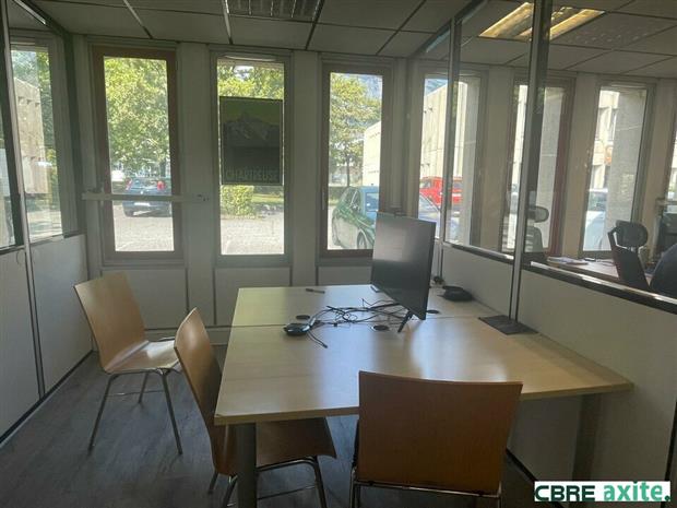 Bureau Location 38240 MEYLAN