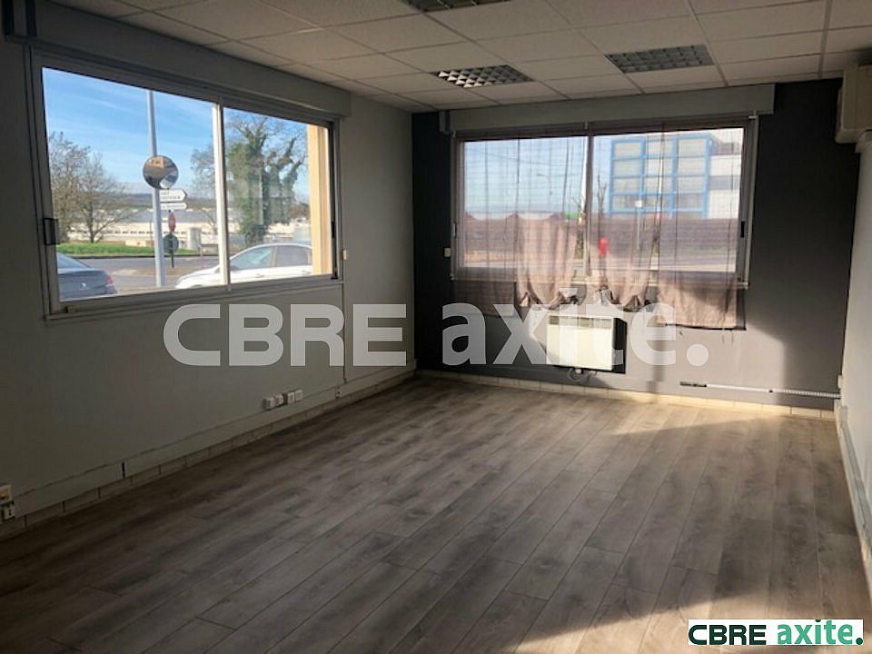 Bureau Location 38110 ROCHETOIRIN